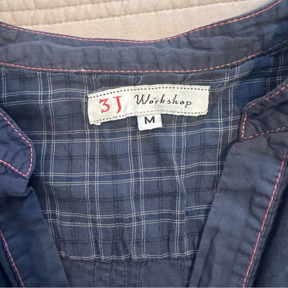 3J Workshop Johnny Was Navy Shirt with Pink Stitching Floral Embroidered Boho - Picture 2 of 8